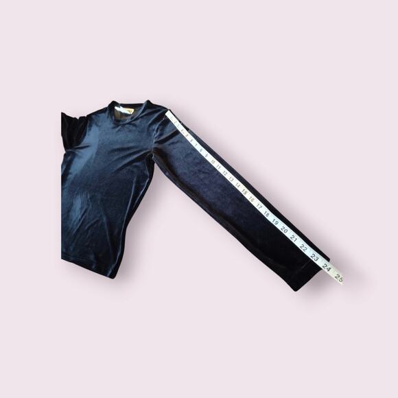 Hairston Roberson Ropa Women's Black Velvet Long Sleeve and Maxi Skirt Medium - Picture 6 of 12